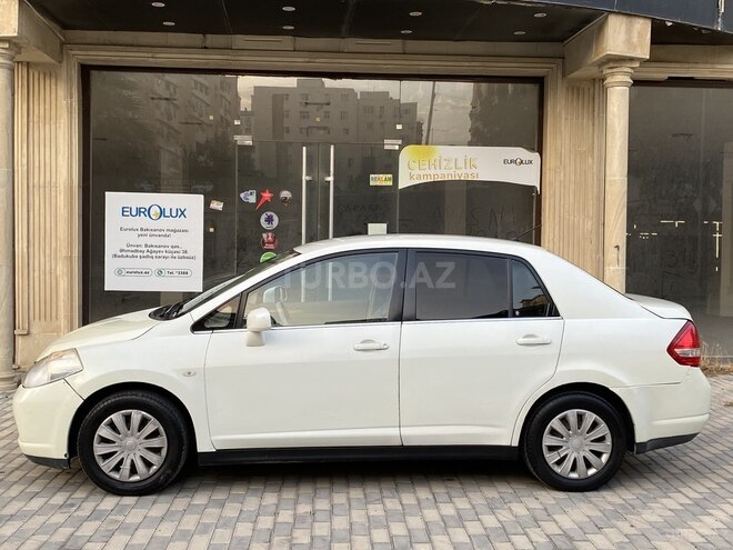 Nissan Tiida-3