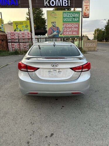 Hyundai Elantra 2015, 187,365 km - 1.8 l - Ağstafa