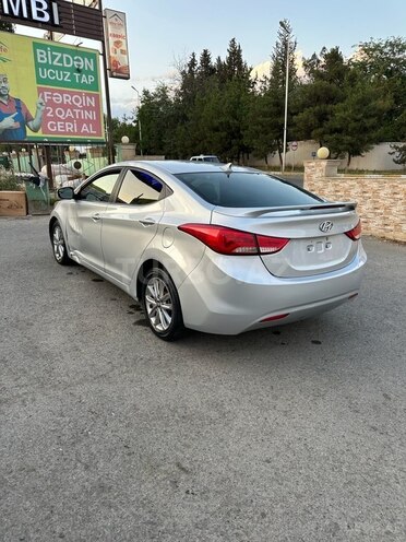 Hyundai Elantra 2015, 187,365 km - 1.8 l - Ağstafa