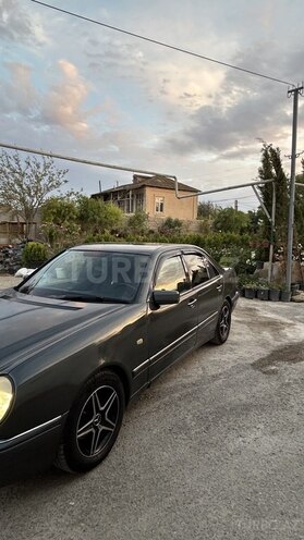 Mercedes E 230 1995, 434,285 km - 2.3 l - Bakı