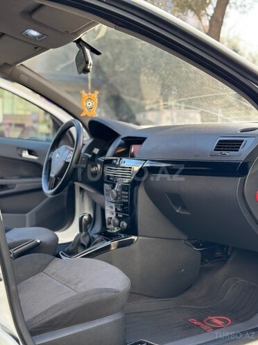 Opel Astra 2010, 400,000 km - 1.3 l - Bakı