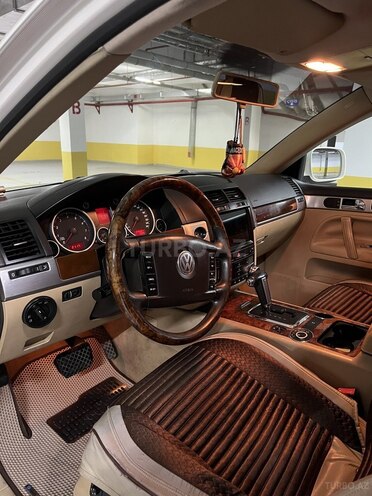 Volkswagen Touareg-8