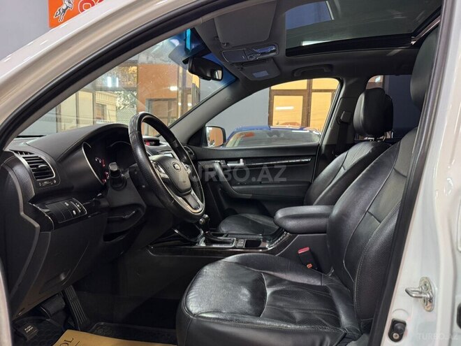 Kia Sorento-13