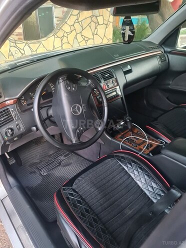 Mercedes E 220 d 2000, 850,000 km - 2.2 l - Qazax