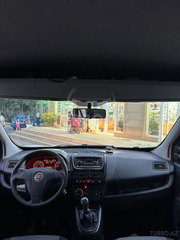 Fiat Doblo 2011, 228,489 km - 1.4 l - Bakı