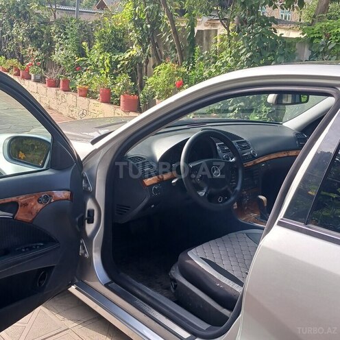 Mercedes E 270 2002, 235,170 km - 2.7 l - Masallı