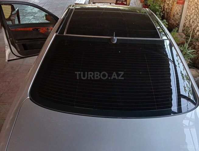 Mercedes E 270 2002, 235,170 km - 2.7 l - Masallı