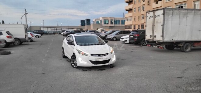 Hyundai Avante-2