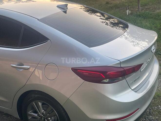 Hyundai Elantra 2017, 123,000 km - 2.0 л - Quba