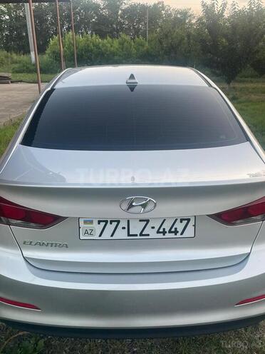 Hyundai Elantra 2017, 123,000 km - 2.0 л - Quba