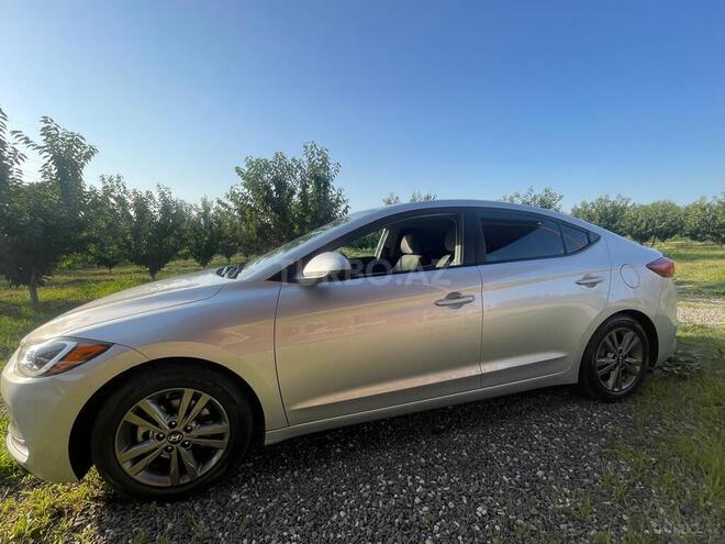 Hyundai Elantra 2017, 123,000 km - 2.0 л - Quba