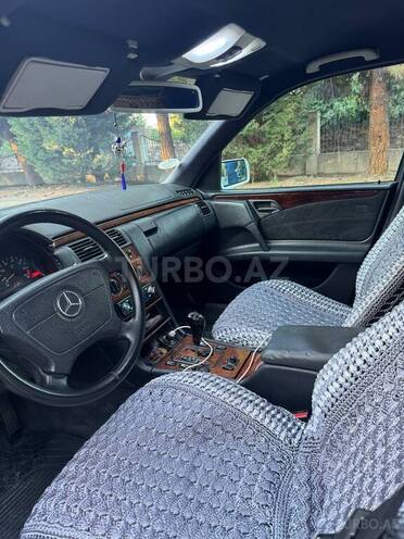 Mercedes E 200 1999, 470,000 km - 2.0 l - Gəncə