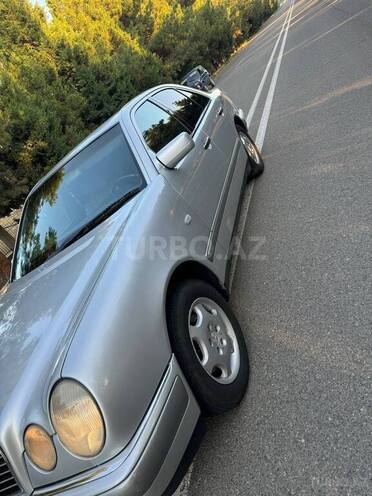 Mercedes E 200 1999, 470,000 km - 2.0 l - Gəncə