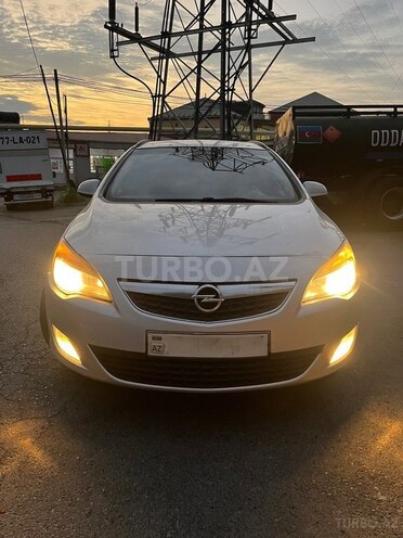 Opel Astra 2013, 319,916 km - 1.3 л - Bakı