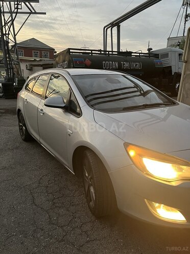 Opel Astra 2013, 319,916 km - 1.3 л - Bakı