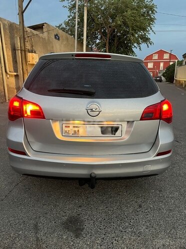 Opel Astra 2013, 319,916 km - 1.3 л - Bakı