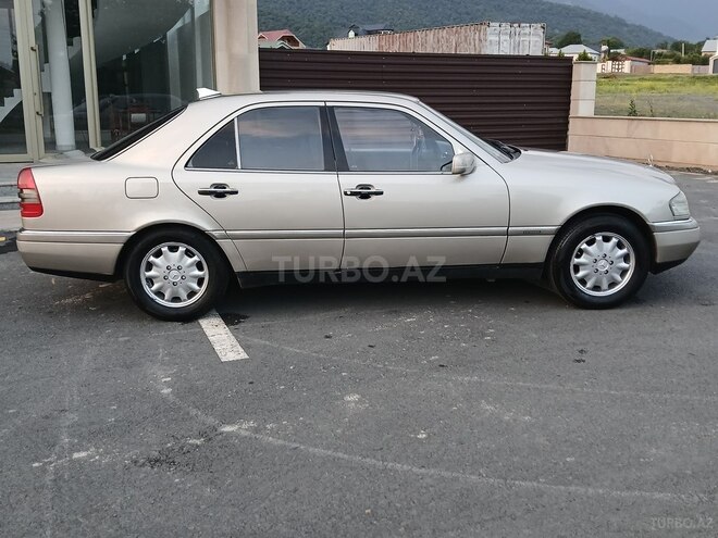 Mercedes C 180-4