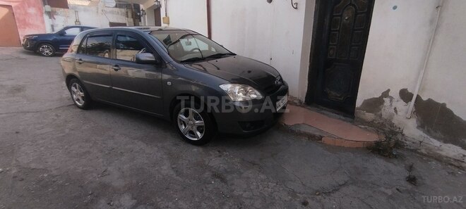 Toyota Corolla 2006, 255,000 km - 1.4 l - Quba