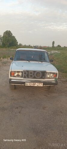 LADA (VAZ) 2107 2003, 42,000 km - 1.6 l - Liman