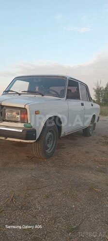 LADA (VAZ) 2107 2003, 42,000 km - 1.6 l - Liman