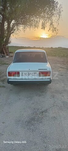 LADA (VAZ) 2107 2003, 42,000 km - 1.6 l - Liman