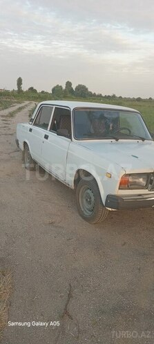 LADA (VAZ) 2107 2003, 42,000 km - 1.6 l - Liman
