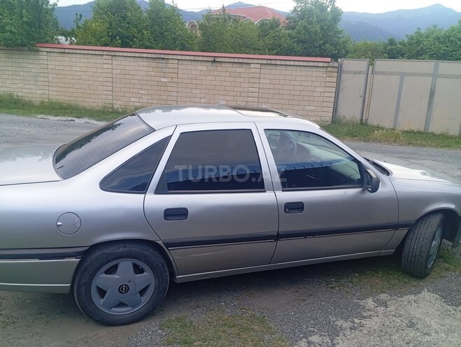 Opel Vectra 1994, 380,000 km - 1.8 l - Zaqatala