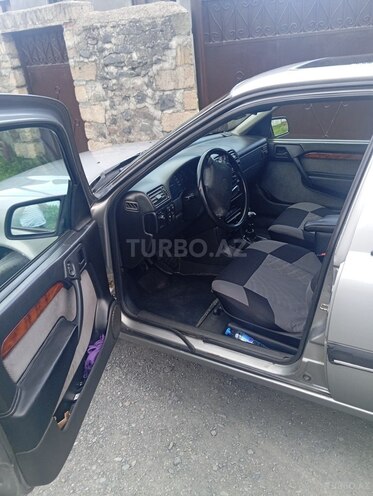 Opel Vectra 1994, 380,000 km - 1.8 l - Zaqatala