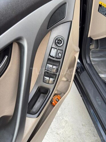 Hyundai Elantra 2014, 156,385 km - 1.8 l - Bakı