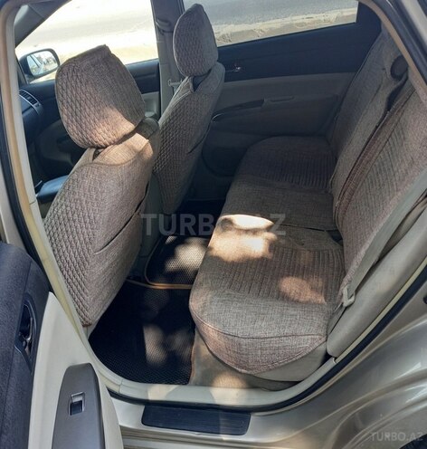 Toyota Prius-7