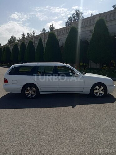 Mercedes E 200 1999, 300,000 km - 2.0 l - Gəncə