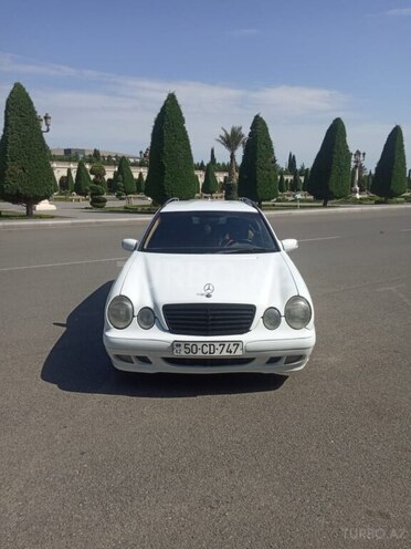 Mercedes E 200 1999, 300,000 km - 2.0 l - Gəncə