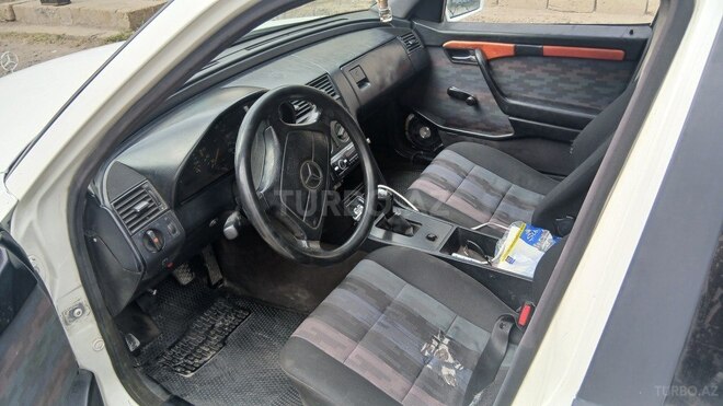 Mercedes C 200 d 2014, 965,555 km - 1.6 l - İmişli