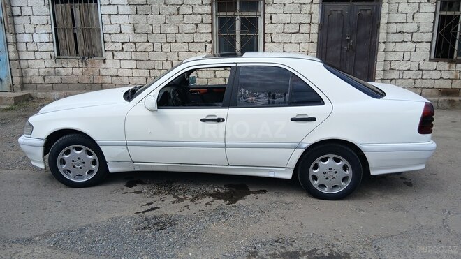 Mercedes C 200 d 2014, 965,555 km - 1.6 l - İmişli