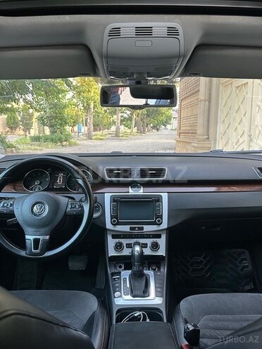 Volkswagen Passat 2011, 215,000 km - 1.8 l - Gəncə