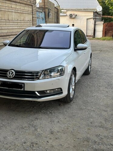 Volkswagen Passat 2011, 215,000 km - 1.8 l - Gəncə