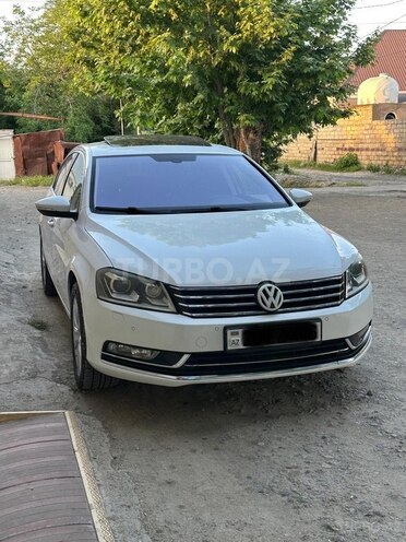Volkswagen Passat 2011, 215,000 km - 1.8 l - Gəncə
