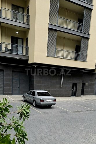 Mercedes E 220 1994, 213,000 km - 2.2 l - Bakı