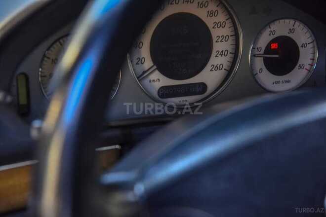 Mercedes E 220 d 2002, 495,000 km - 2.2 л - Bakı