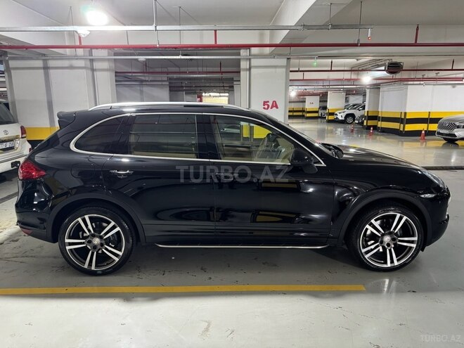Porsche Cayenne-5