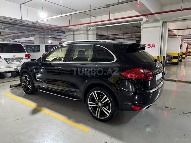 Porsche Cayenne-6