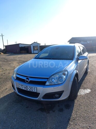 Opel Astra 2006, 244,000 km - 1.3 l - Horadiz