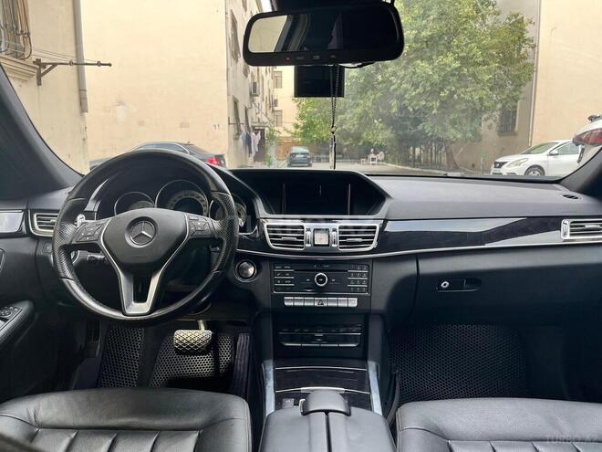 Mercedes E 220-4