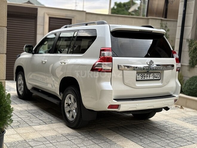 Toyota Land Cruiser Prado-8