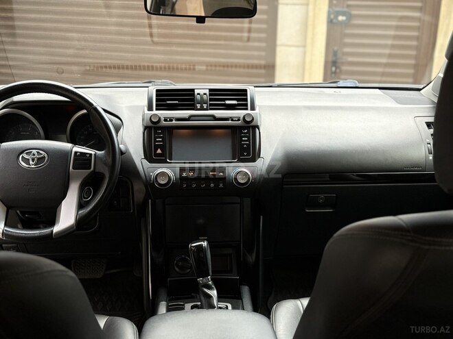 Toyota Land Cruiser Prado-14