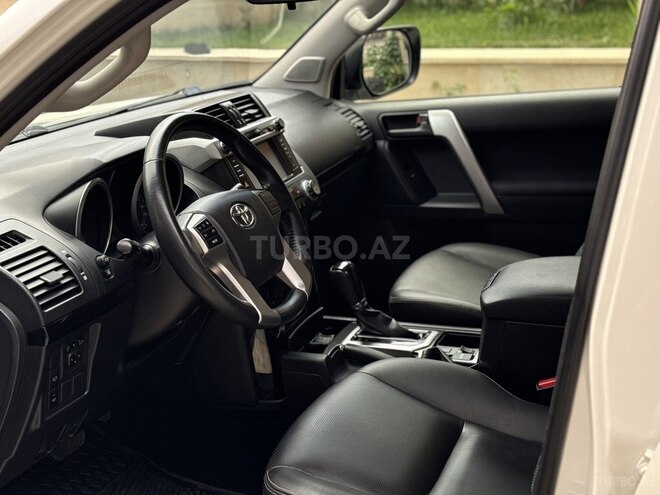 Toyota Land Cruiser Prado-15