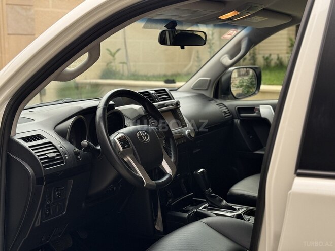 Toyota Land Cruiser Prado-10