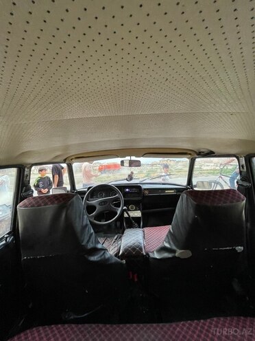 LADA (VAZ) 2104 2002, 360,000 km - 1.6 l - Salyan