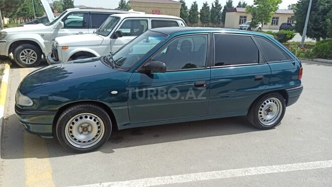 Opel Astra 1997, 500,000 km - 1.6 l - Beyləqan