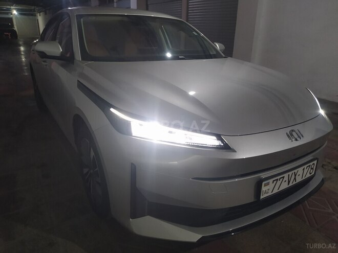 Changan Qiyuan A05 2025, 2,500 km - 1.5 л - Bakı